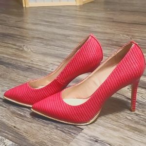 BCBGeneration pink heels size 9